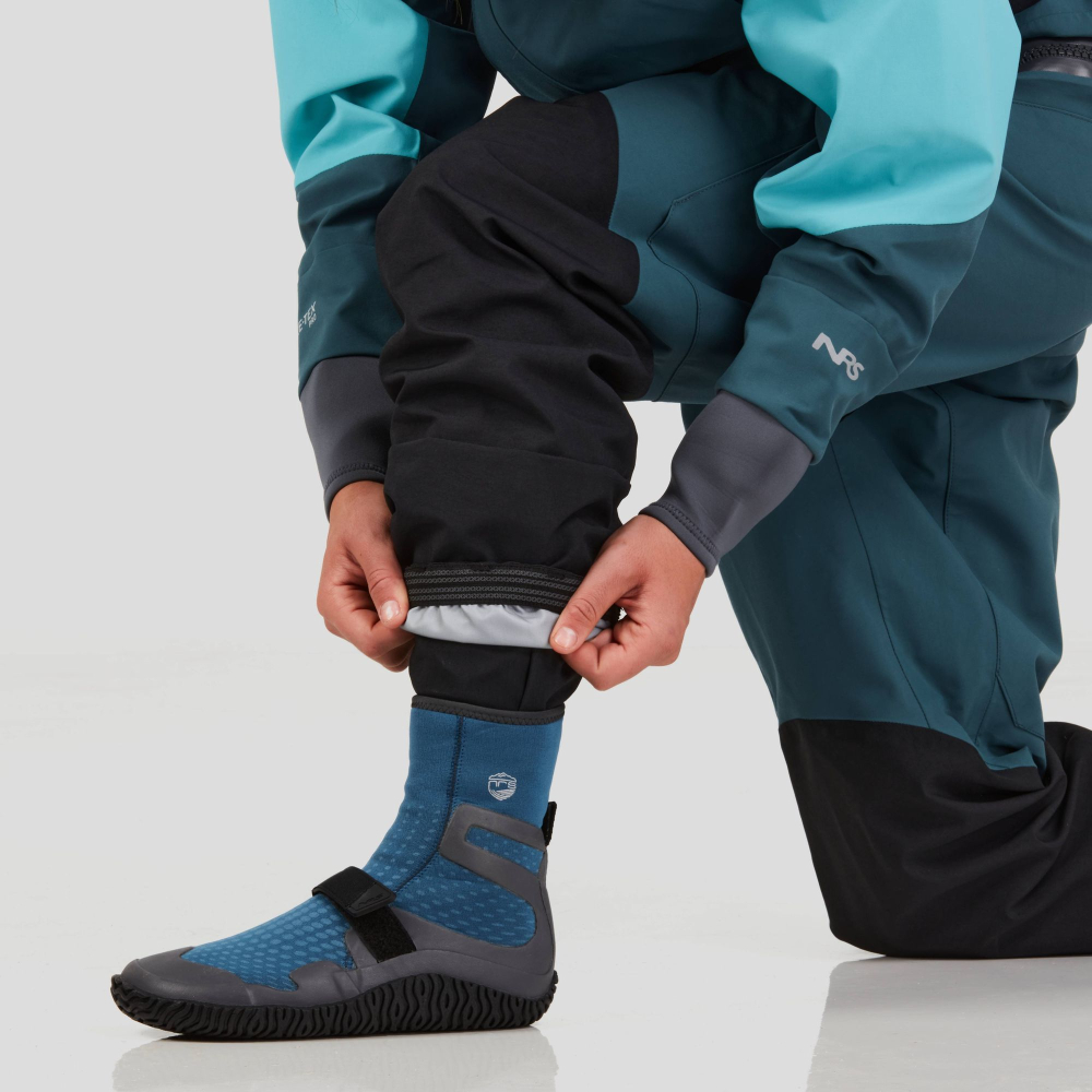 Detailansicht Beinabschluss, NRS Damen Trockenanzug 'Axiom GORE-TEX Pro'